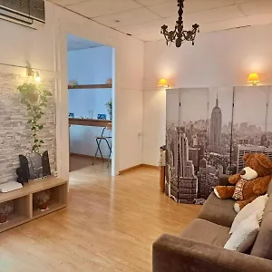 https://habitacin-muy-centrica-en.catalonia-hotels.com